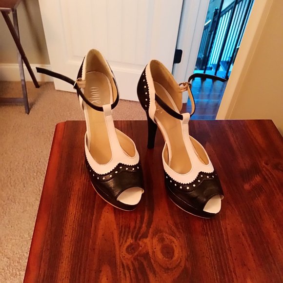 Hand Made in Italy black/White Rondine Sandals - Picture 2 of 2